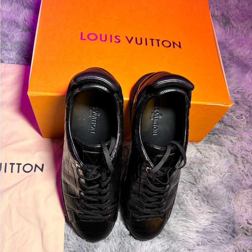 Louis Vuitton Low Top Black Shoes SZ 10 US 9 UK